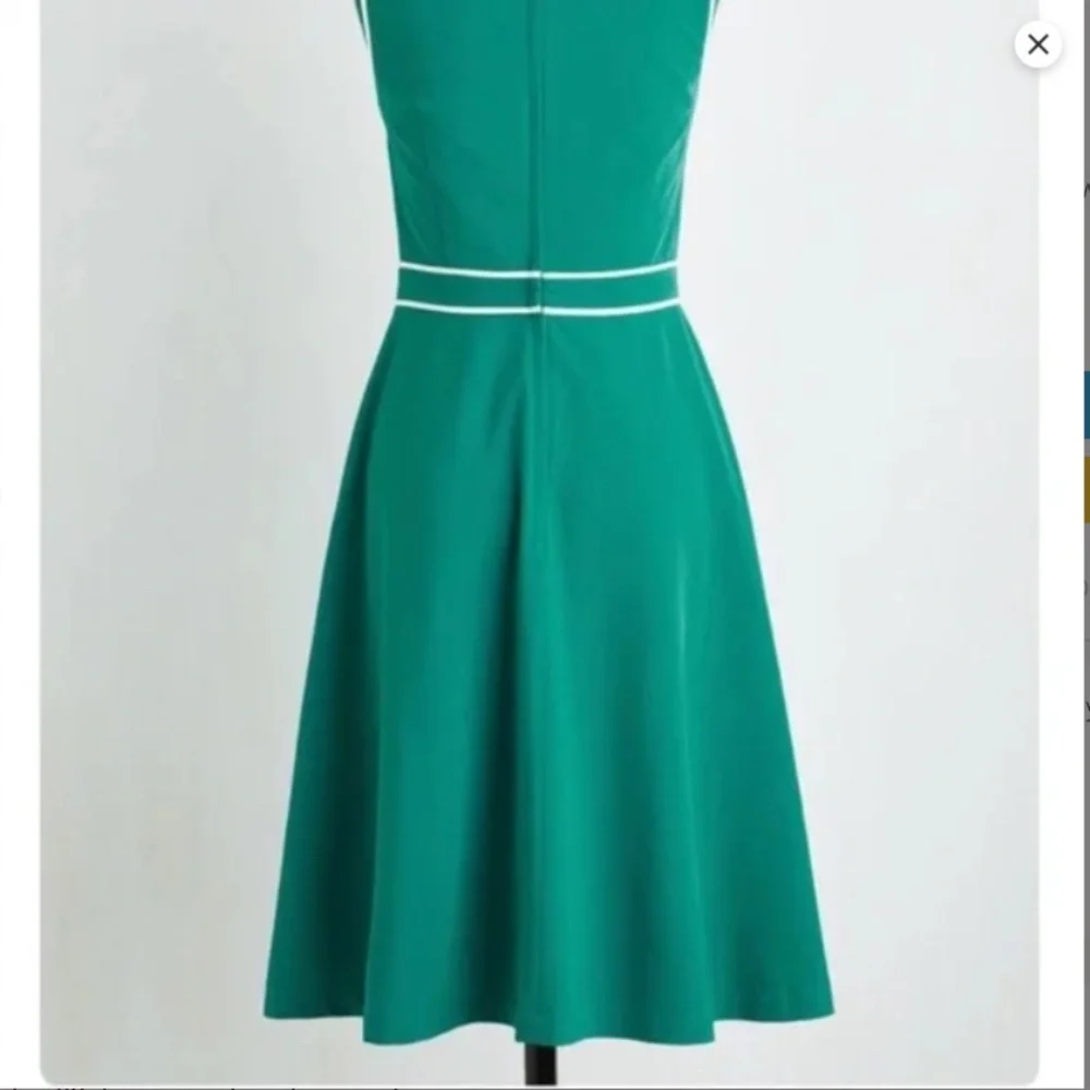 ModCloth Green Roving Reporter Dress, Size M - Picture 6 of 7